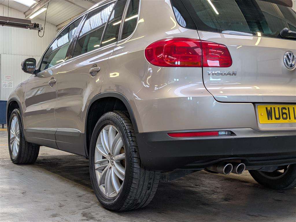 <p>2011 VOLKSWAGEN TIGUAN SPORT TDI 4MOTION</p>
