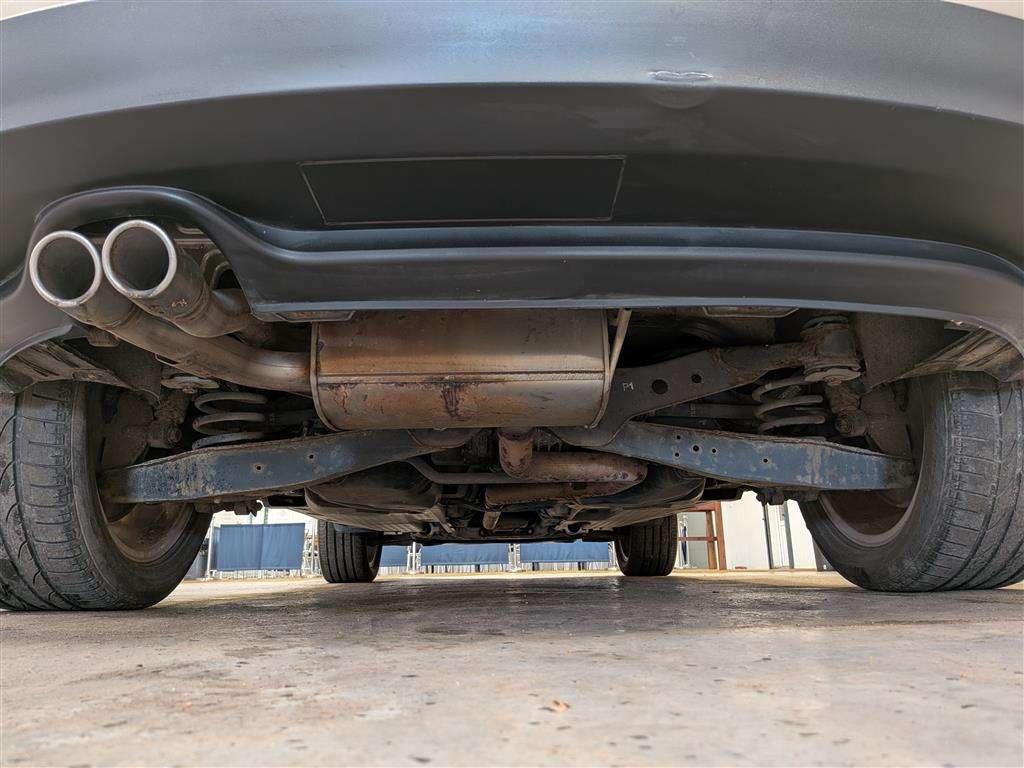 <p>2011 VOLKSWAGEN TIGUAN SPORT TDI 4MOTION</p>