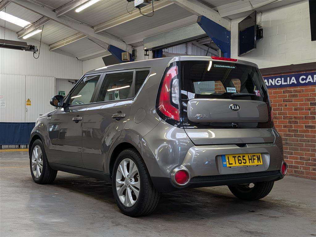 <p>2015 KIA SOUL CONNECT +</p>