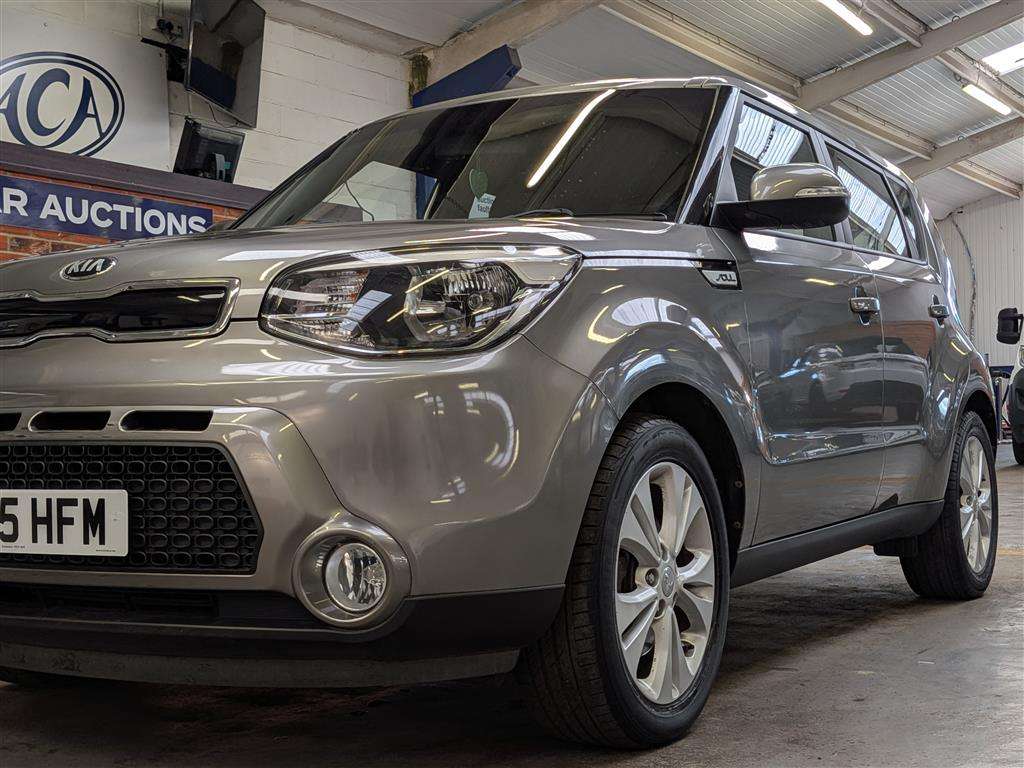 <p>2015 KIA SOUL CONNECT +</p>