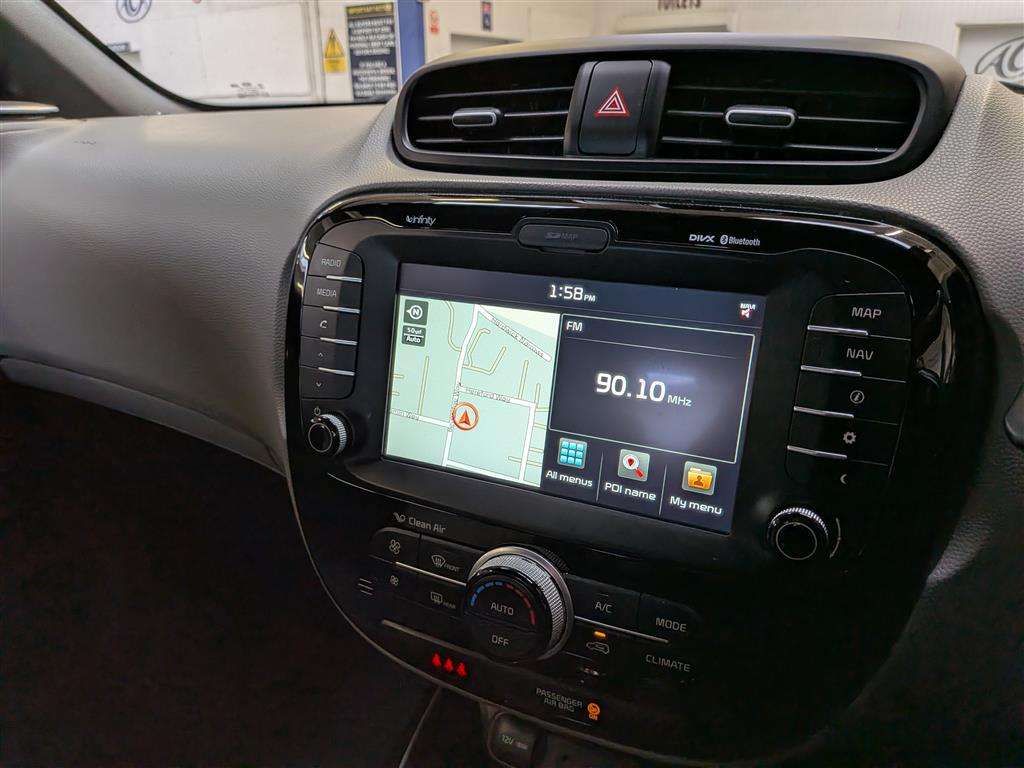 <p>2015 KIA SOUL CONNECT +</p>