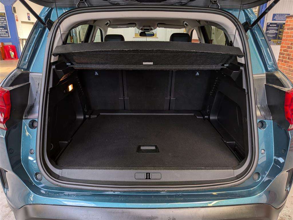 <p>2021 CITROEN C5 AIRCROSS SHINE BLUEHDI</p>