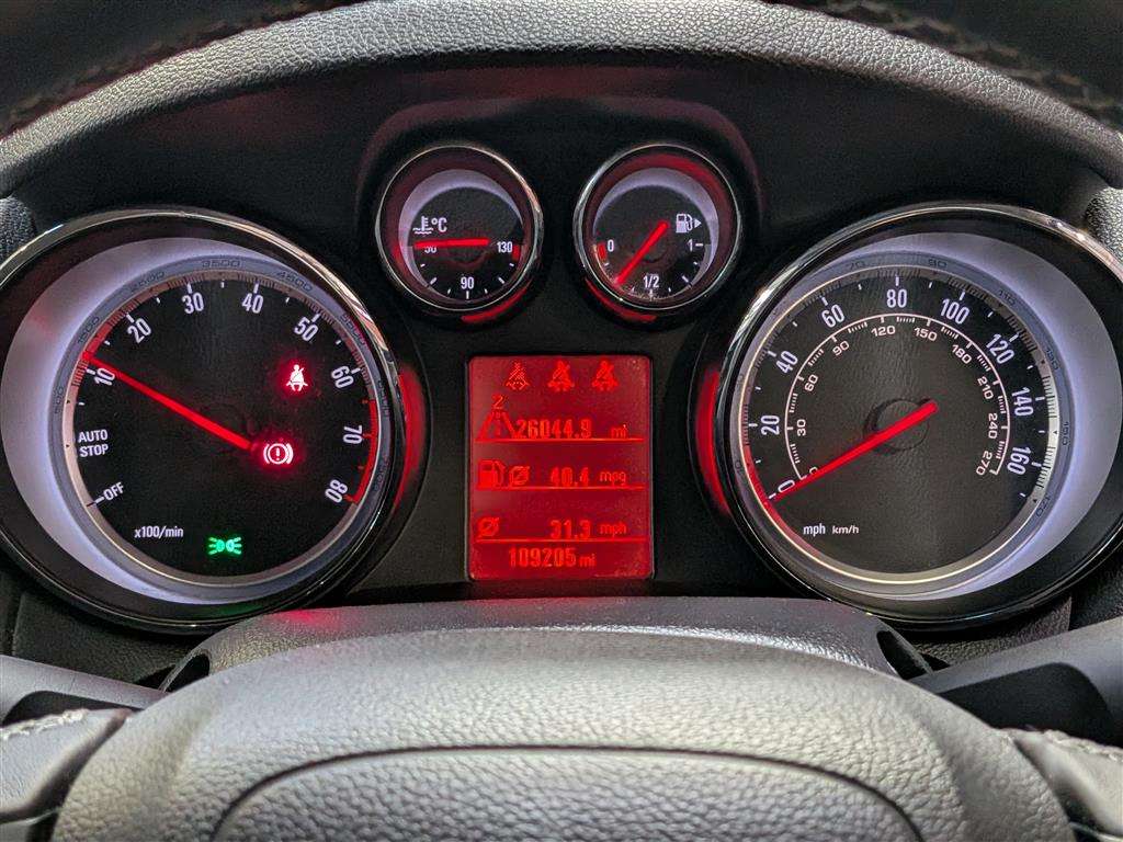 <p>2015 VAUXHALL MOKKA TECH LINE TURBO S/S</p>