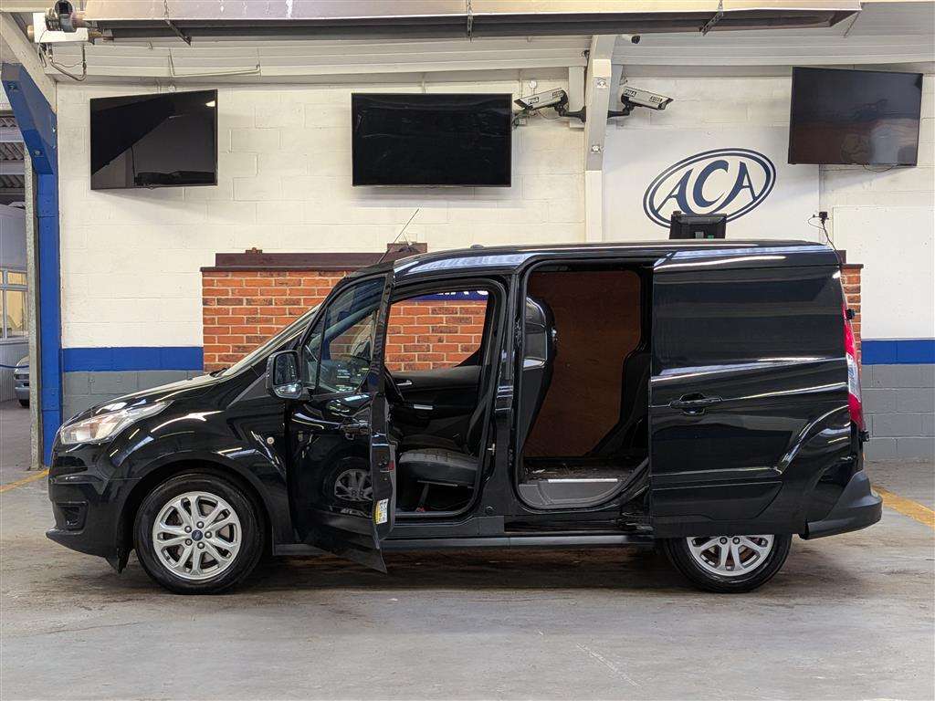 <p>2019 FORD TRANSIT CONNECT 200 LTD T</p>