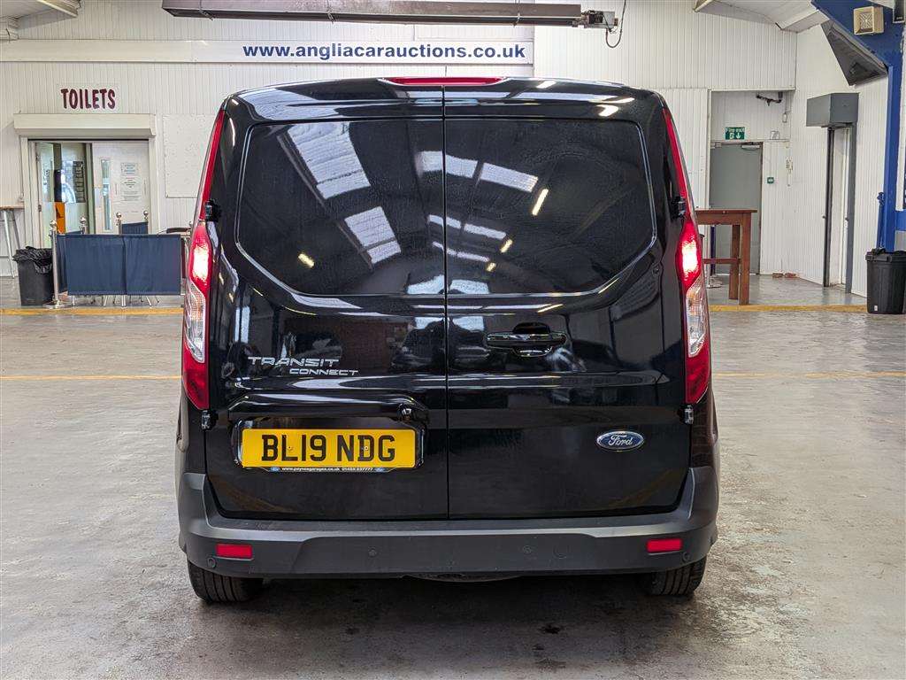 <p>2019 FORD TRANSIT CONNECT 200 LTD T</p>