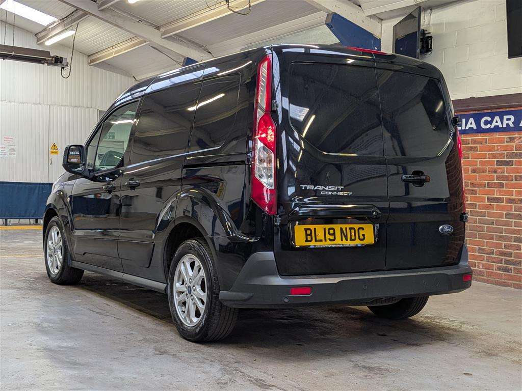 <p>2019 FORD TRANSIT CONNECT 200 LTD T</p>