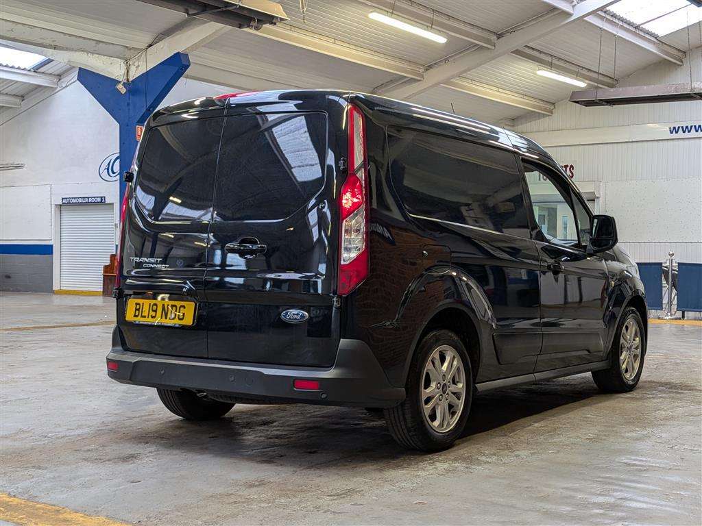<p>2019 FORD TRANSIT CONNECT 200 LTD T</p>