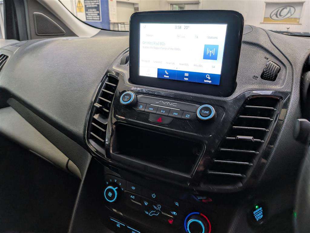 <p>2019 FORD TRANSIT CONNECT 200 LTD T</p>