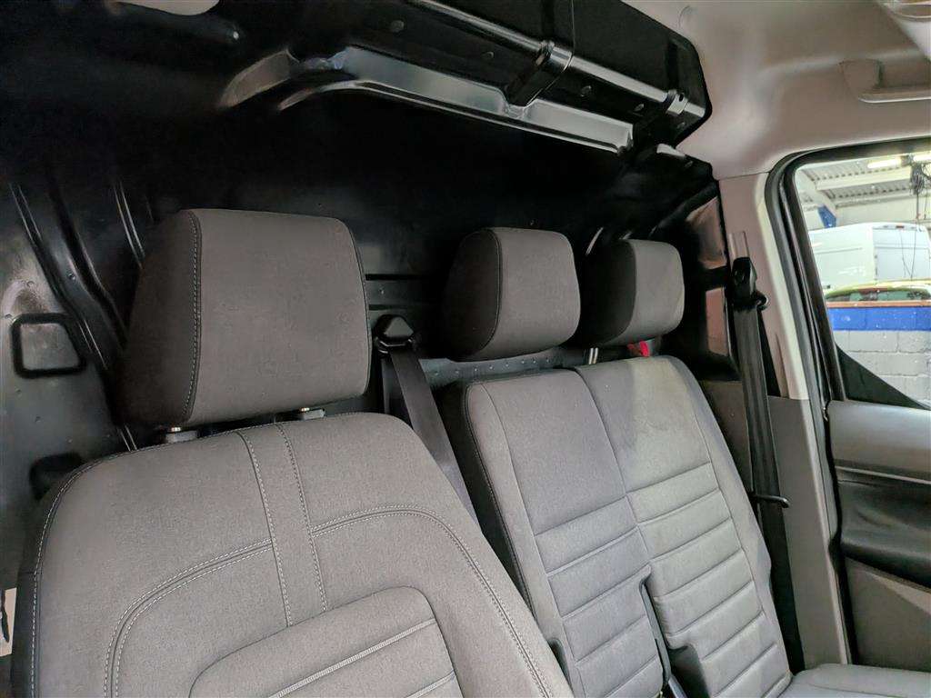 <p>2019 FORD TRANSIT CONNECT 200 LTD T</p>