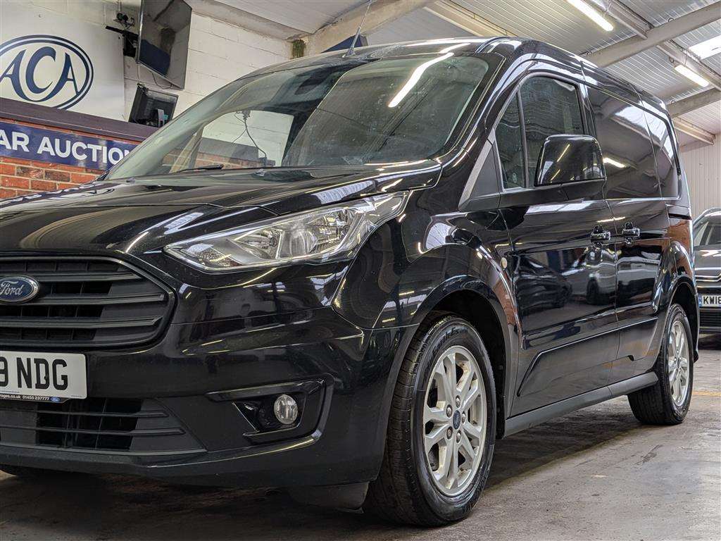 <p>2019 FORD TRANSIT CONNECT 200 LTD T</p>