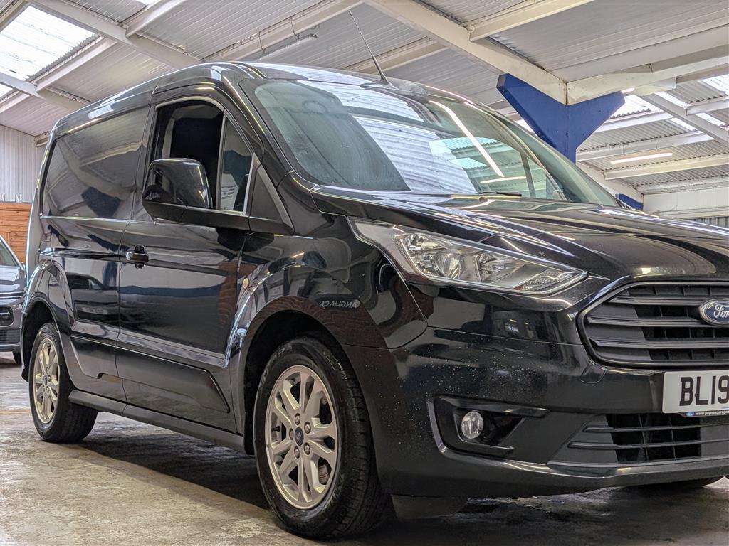 <p>2019 FORD TRANSIT CONNECT 200 LTD T</p>