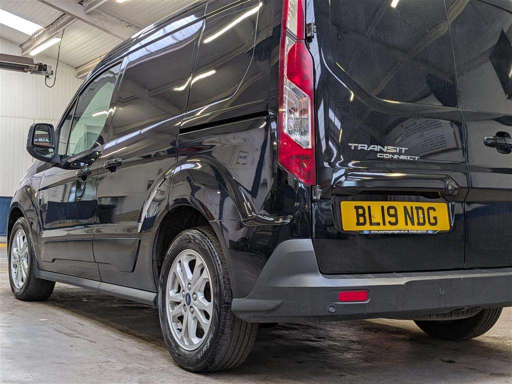 <p>2019 FORD TRANSIT CONNECT 200 LTD T</p>