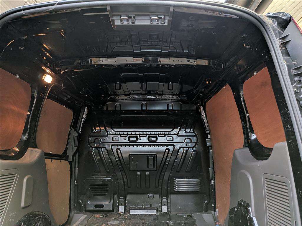 <p>2019 FORD TRANSIT CONNECT 200 LTD T</p>