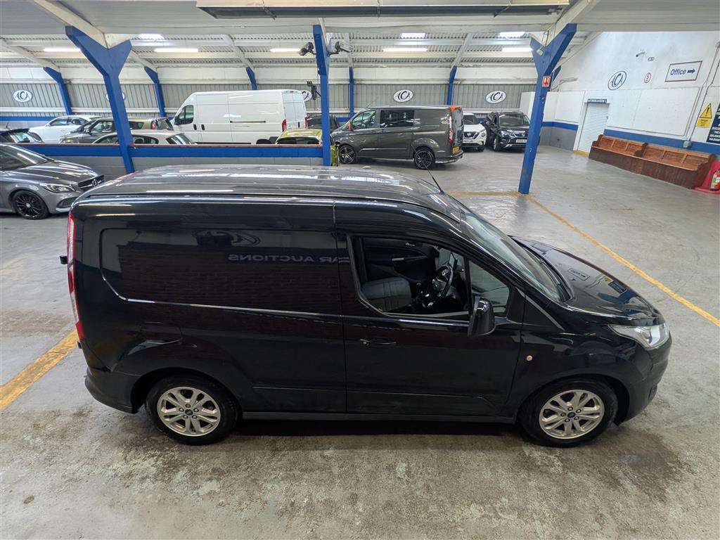<p>2019 FORD TRANSIT CONNECT 200 LTD T</p>