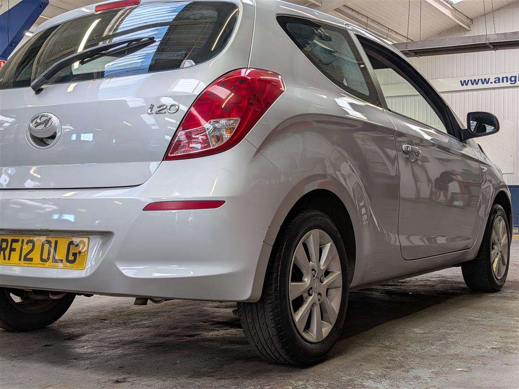 <p>2012 HYUNDAI I20 ACTIVE</p>