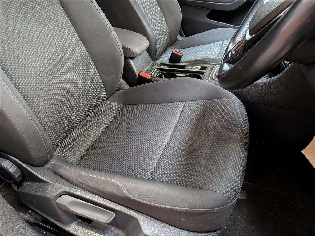<p>2018 VOLKSWAGEN GOLF</p>