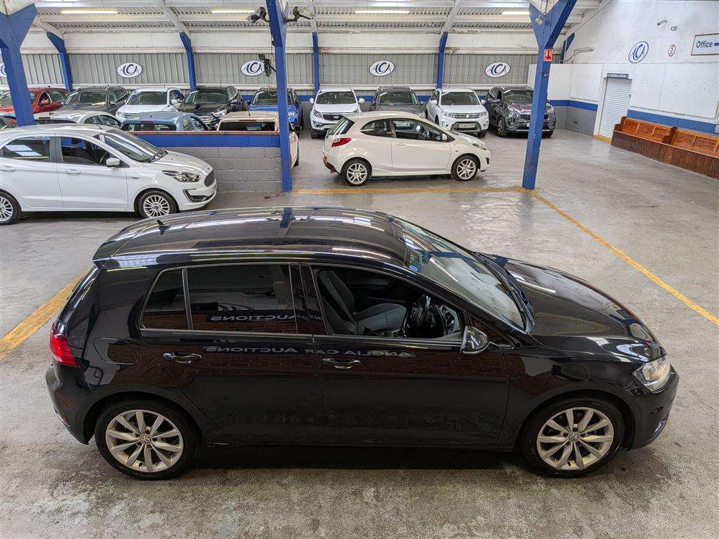 <p>2018 VOLKSWAGEN GOLF</p>