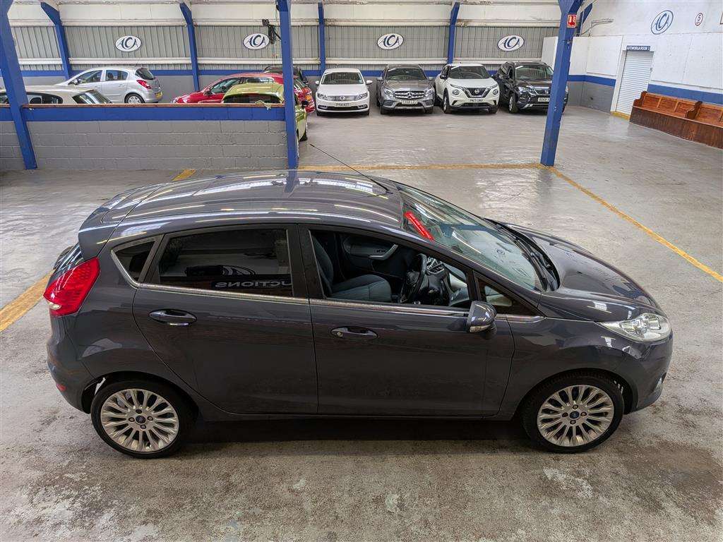 <p>2011 FORD FIESTA TITANIUM AUTO</p>