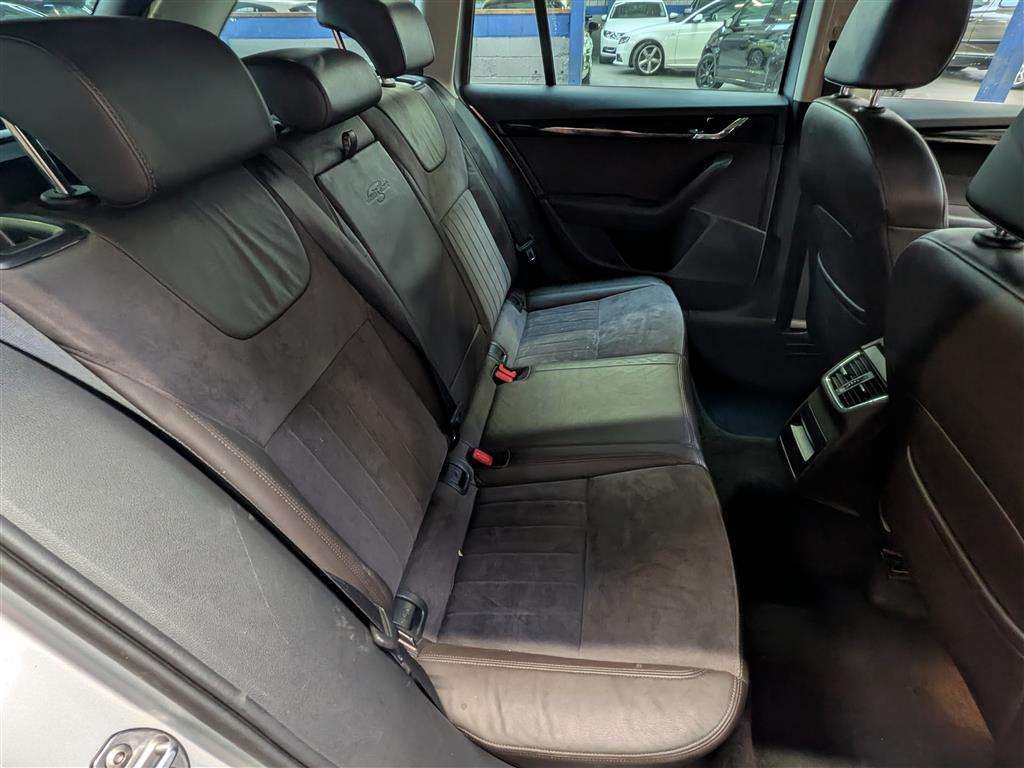 <p>2014 SKODA OCTAVIA LAURIN&KLEM TDI C</p>