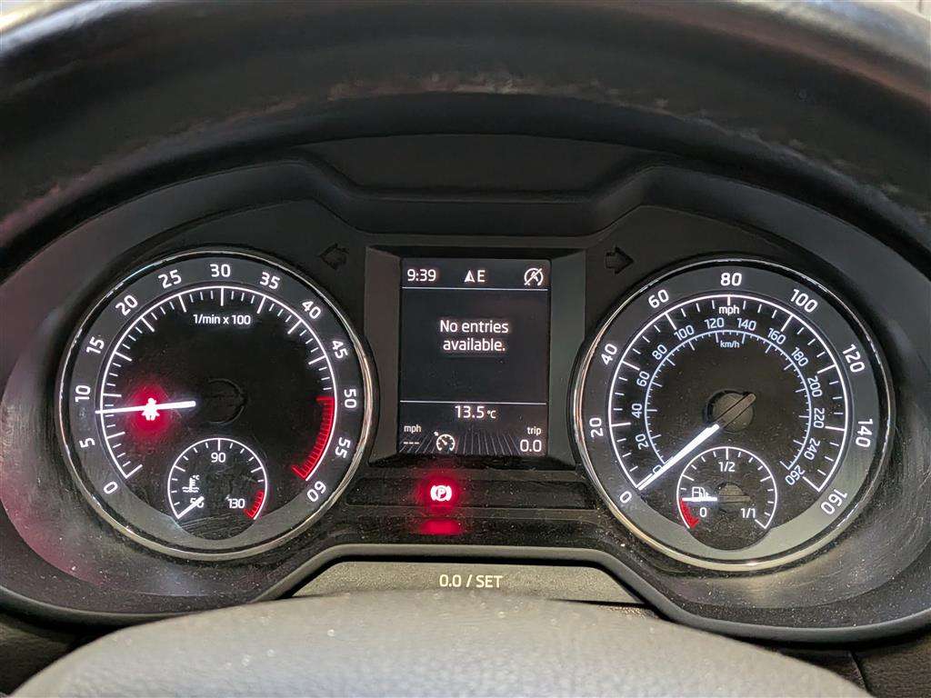 <p>2014 SKODA OCTAVIA LAURIN&KLEM TDI C</p>