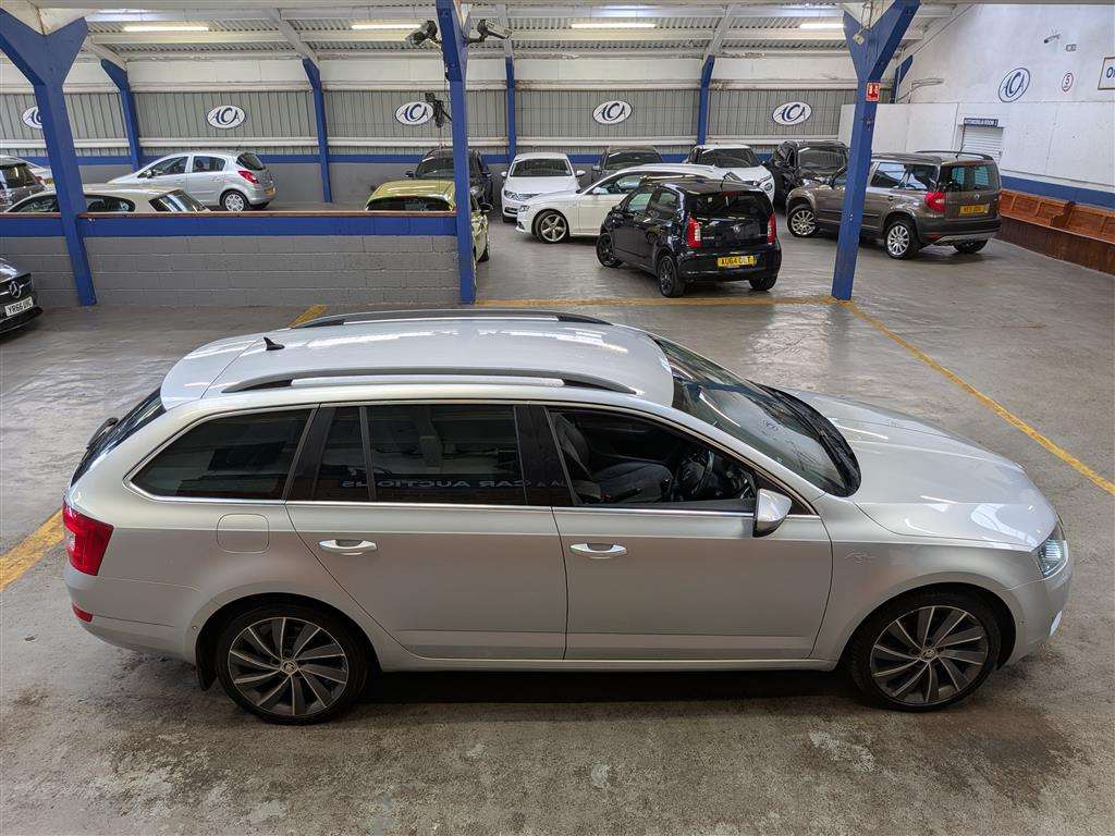 <p>2014 SKODA OCTAVIA LAURIN&KLEM TDI C</p>