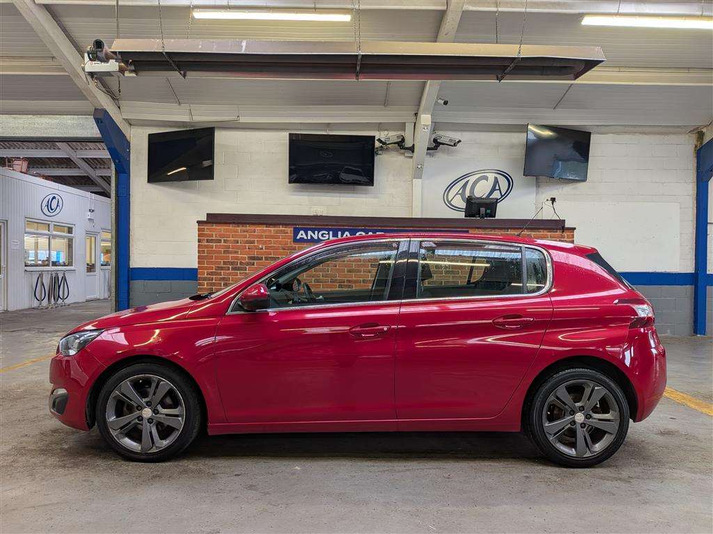 <p>2014 PEUGEOT 308 ALLURE E-HDI</p>