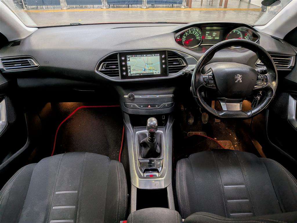 <p>2014 PEUGEOT 308 ALLURE E-HDI</p>
