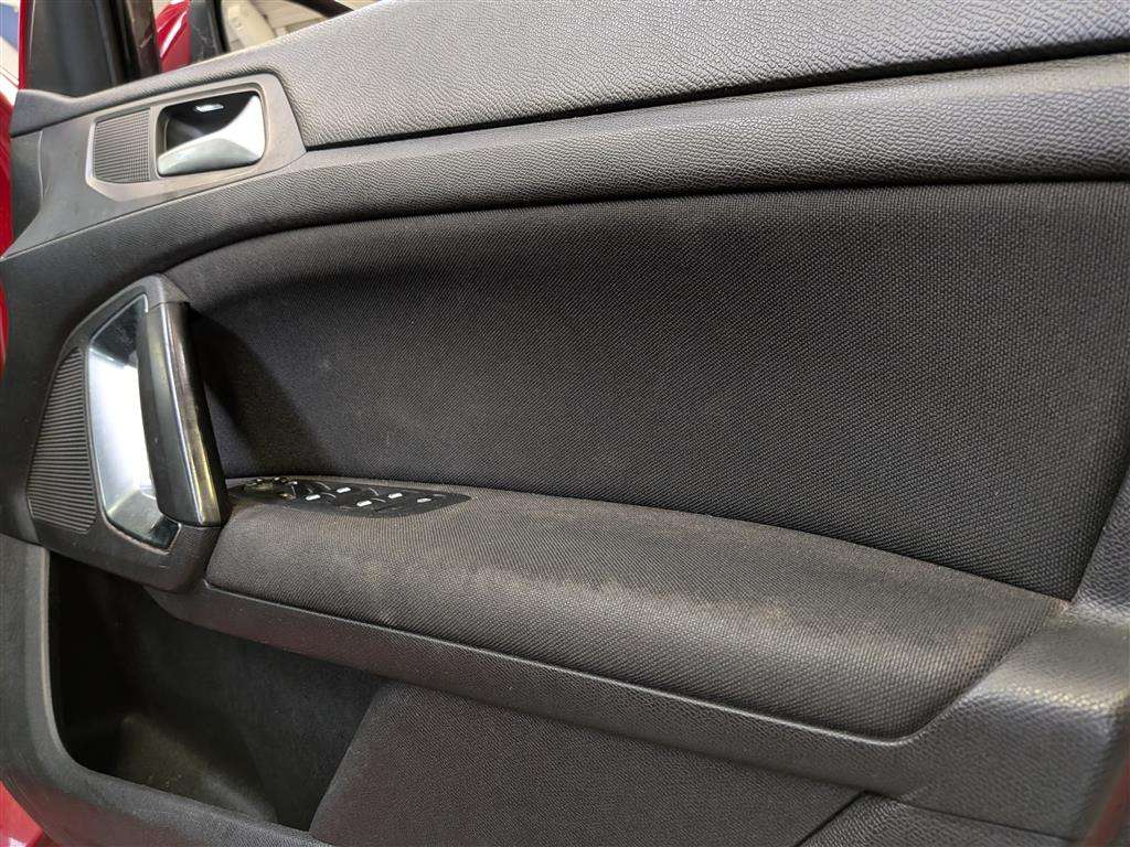<p>2014 PEUGEOT 308 ALLURE E-HDI</p>