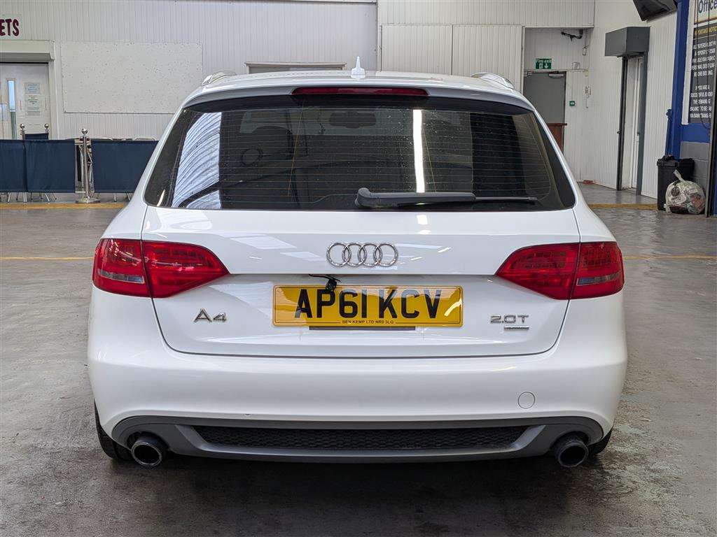 <p>2011 AUDI A4 S LINE T FSI QUATTRO A</p>