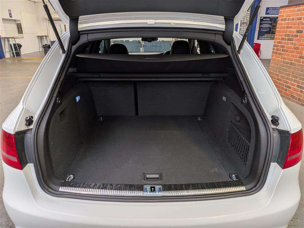 <p>2011 AUDI A4 S LINE T FSI QUATTRO A</p>