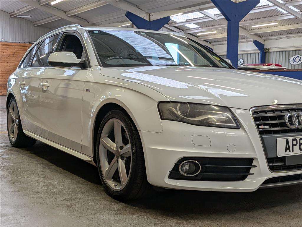 <p>2011 AUDI A4 S LINE T FSI QUATTRO A</p>