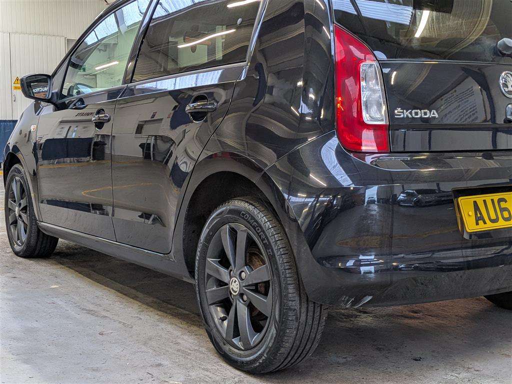 <p>2014 SKODA CITIGO BLACK EDITION</p>