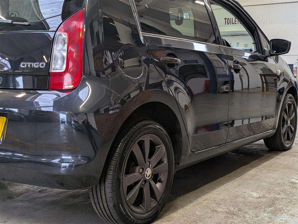 <p>2014 SKODA CITIGO BLACK EDITION</p>