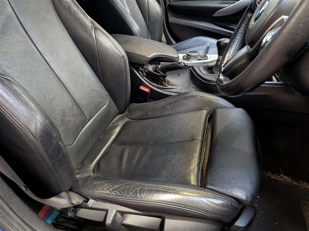 <p>2013 BMW 320D M SPORT TOURING</p>