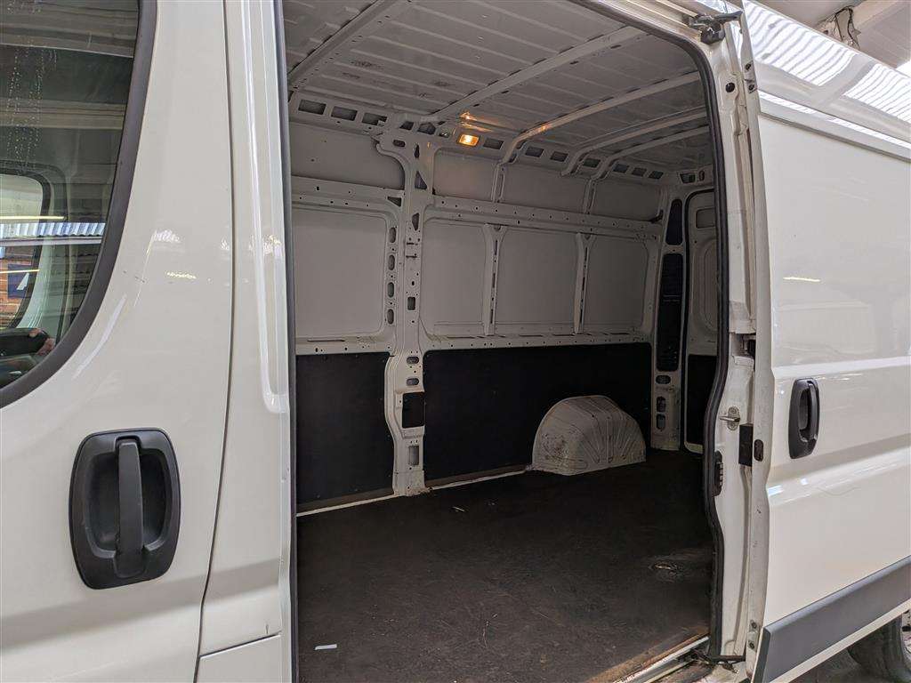 <p>2018 CITROEN RELAY 35 L3H2 EPRISE BLUE</p>