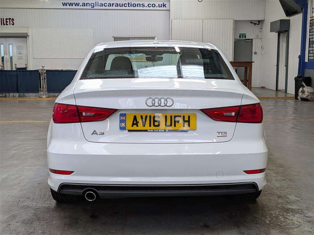 <p>2016 AUDI A3 SPORT NAV TDI QUATTRO</p>