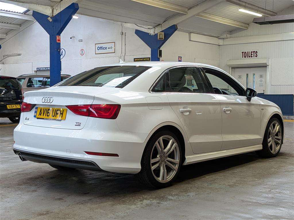 <p>2016 AUDI A3 SPORT NAV TDI QUATTRO</p>