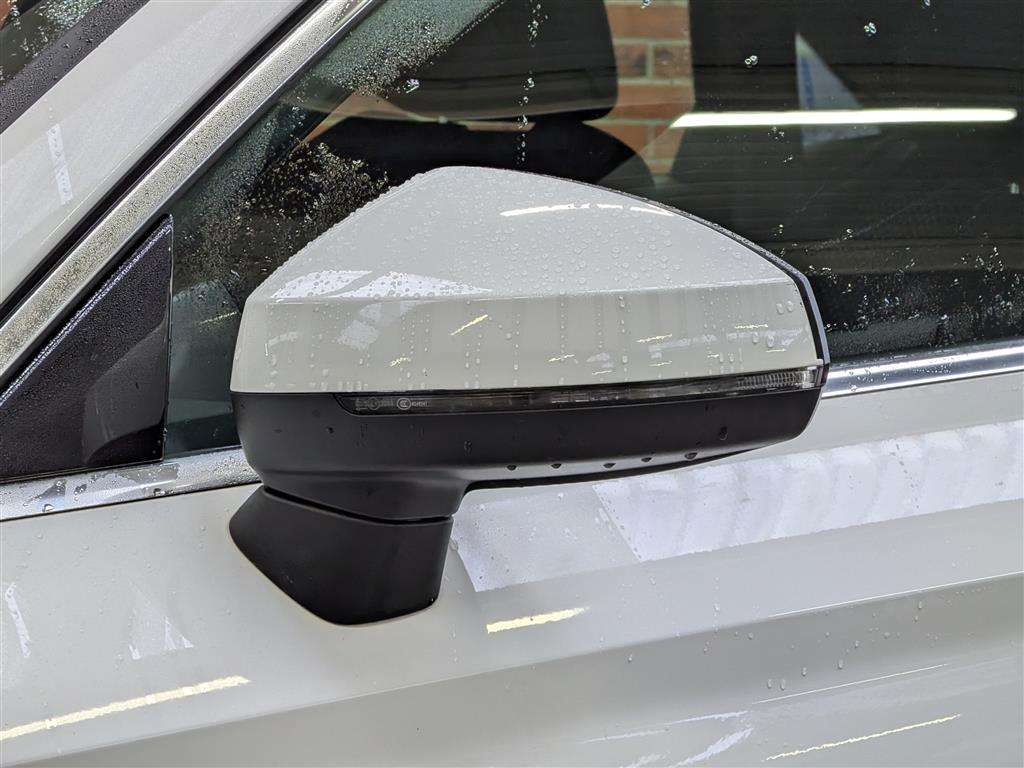 <p>2016 AUDI A3 SPORT NAV TDI QUATTRO</p>