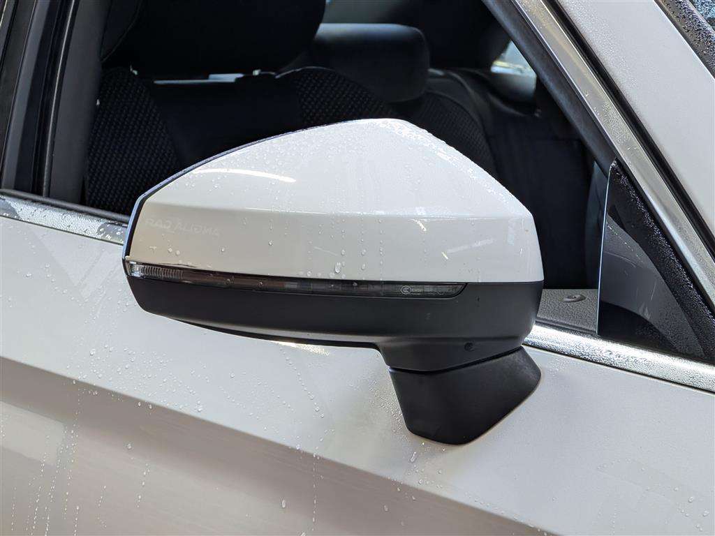 <p>2016 AUDI A3 SPORT NAV TDI QUATTRO</p>