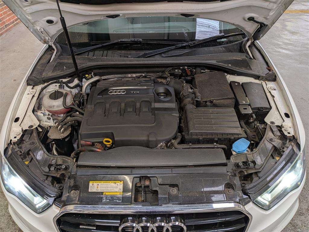 <p>2016 AUDI A3 SPORT NAV TDI QUATTRO</p>