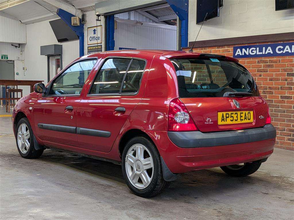 <p>2004 RENAULT CLIO DYNAMIQUE 16V</p>