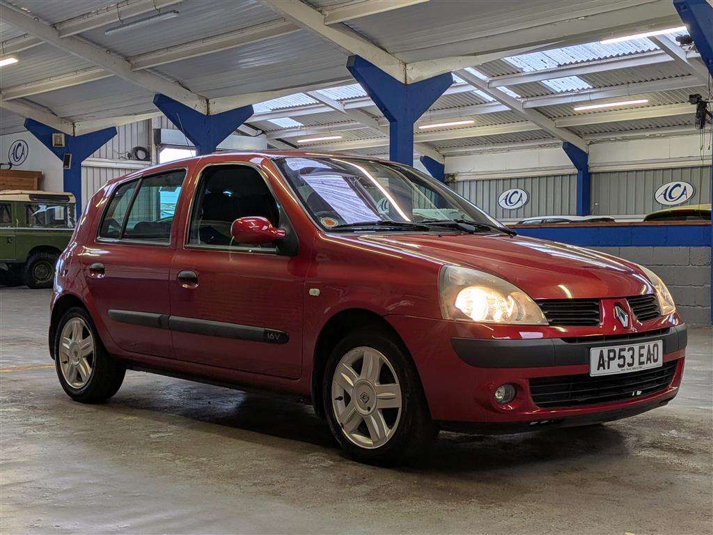 <p>2004 RENAULT CLIO DYNAMIQUE 16V</p>