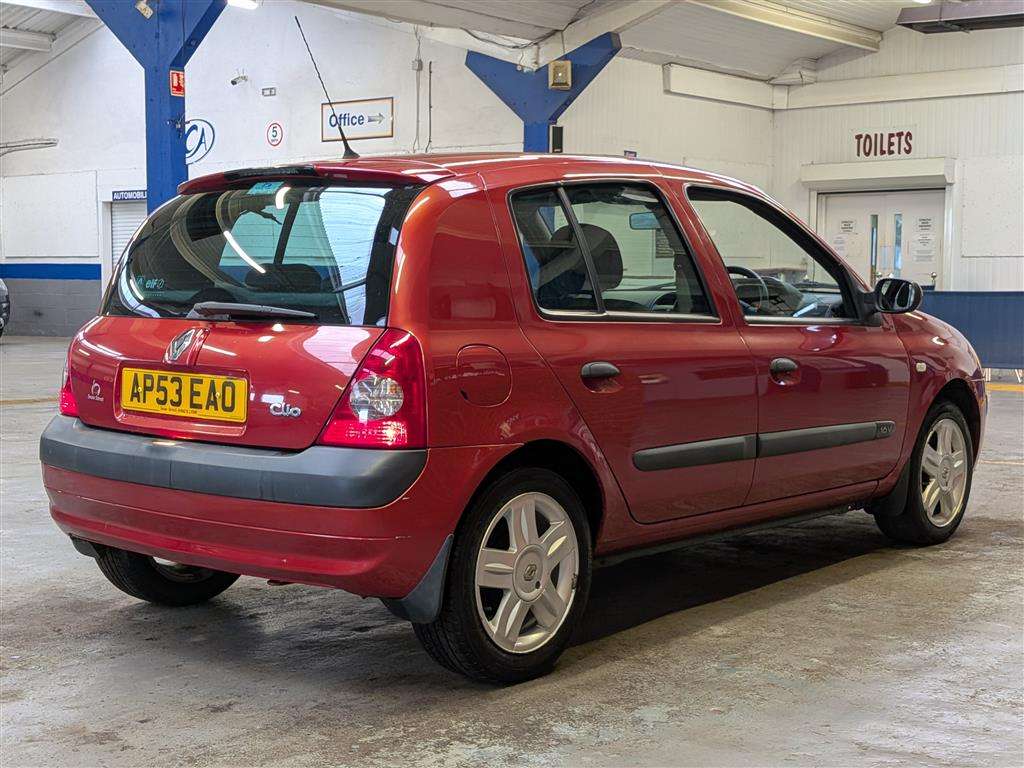 <p>2004 RENAULT CLIO DYNAMIQUE 16V</p>