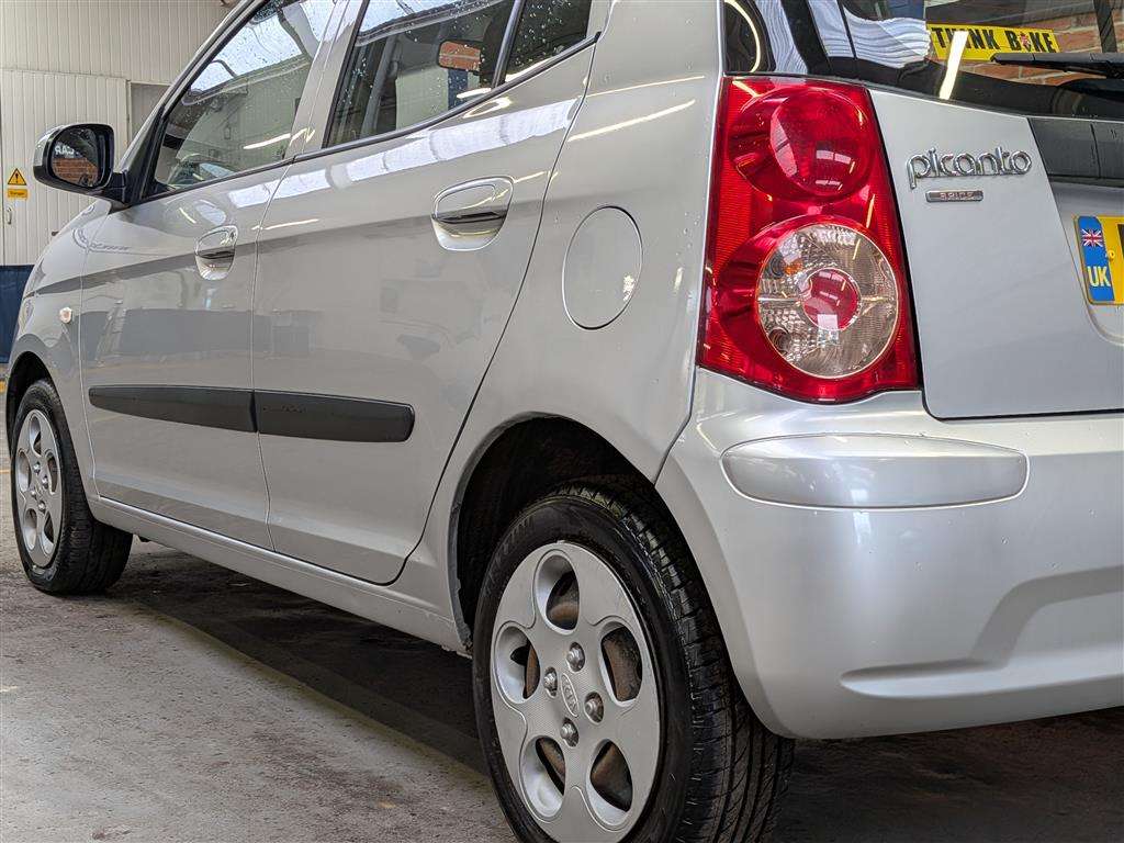 <p>2011 KIA PICANTO SPICE</p>