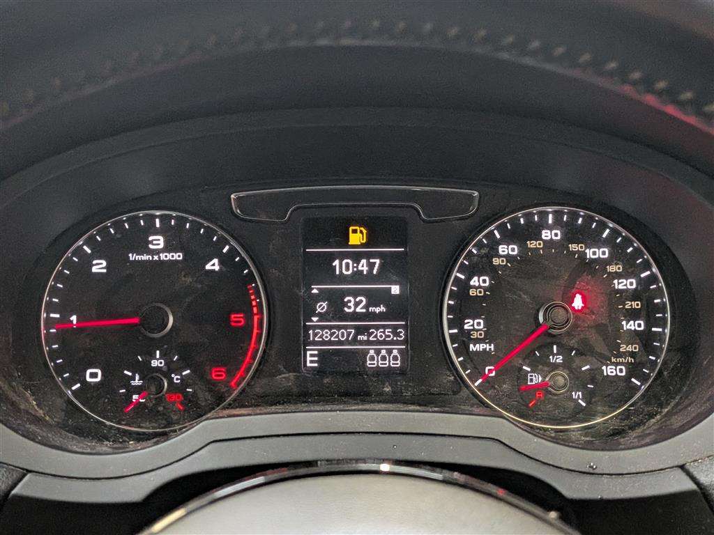 <p>2015 AUDI Q3 S LINE + TDI QUATTRO</p>