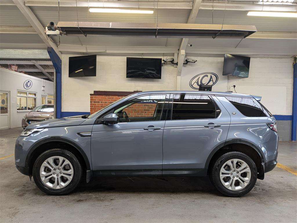 <p>2021 LAND ROVER DISCOVERY SPORT S D MHEV</p>