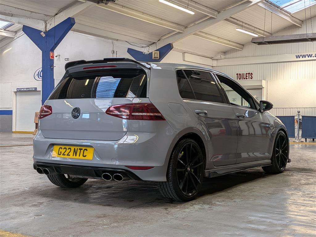 <p>2015 VOLKSWAGEN GOLF R DSG</p>