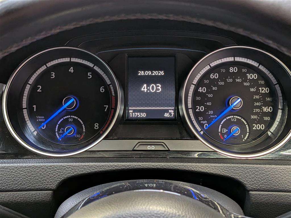 <p>2015 VOLKSWAGEN GOLF R DSG</p>
