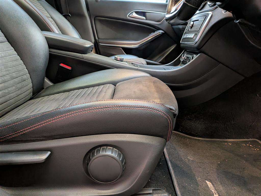 <p>2016 MERCEDES-BENZ CLA 220 D AMG LINE AUTO</p>