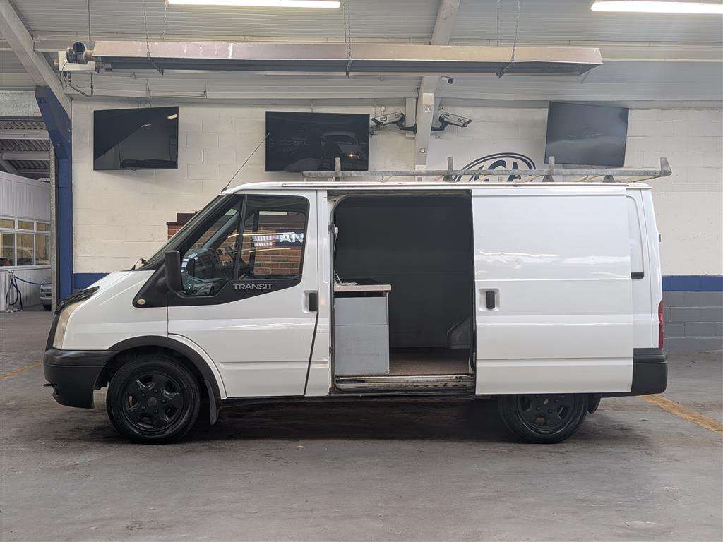 <p>2013 FORD TRANSIT 100 T260 FWD</p>